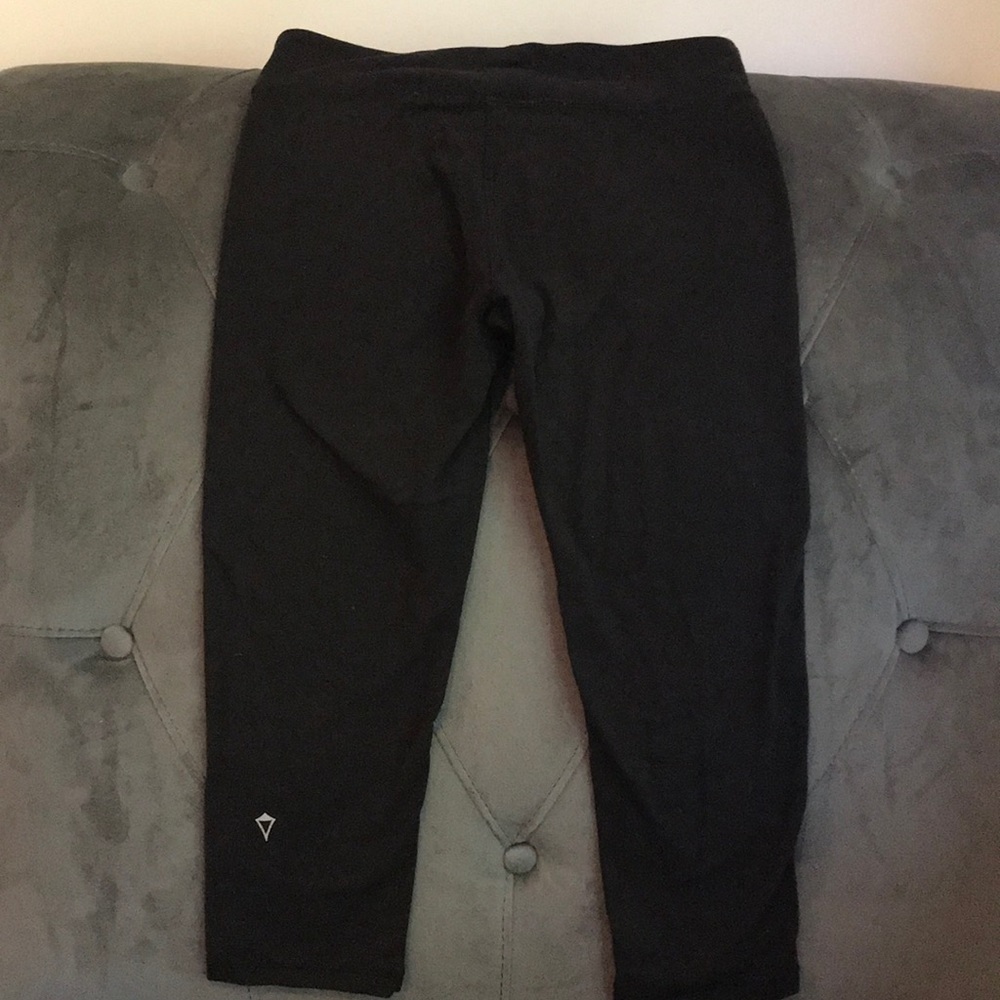 Ivivva Black crop Leggings